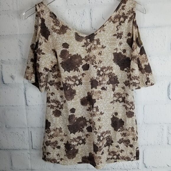 Maurices Cold Shoulder Brown and Cream Floral Top - Picture 5 of 6